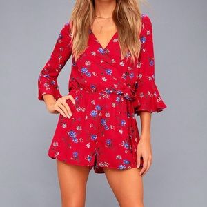 Lulus Bronwen Red Floral Tie Waist Flounce Sleeve Romper‎ SMALL
